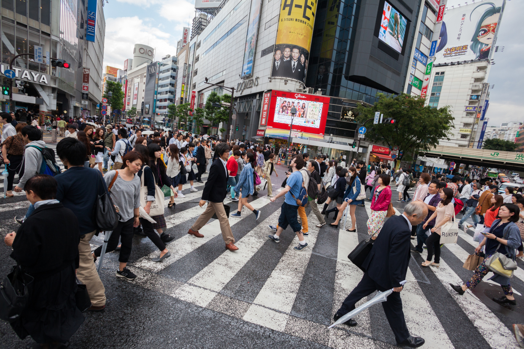 Shocking Decline: Japan's Population Plummets at Unprecedented Rate!